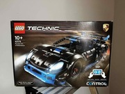 LEGO  42176 Technic - Samochód wyścigowy Porsche GT4 e-Performance