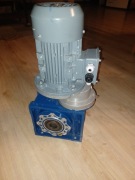 Silnik 0,75 Kw, Przekładnia ślimakowa z reduktorem