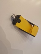 Mini miarka metrówka oraz śrubokręt