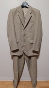 Beżowy garnitur trzyczęściowy
