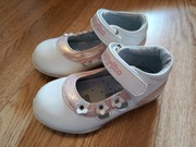 Baleriny dziewczęce. Rozmiary 23.