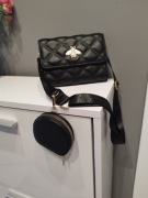 Mała piękna klasyczna pikowana ważka  portfelik pasek parciany regulacja