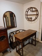 Drewniany zestaw mebli – lustro, półka, telefoniera i stolik ,oriental