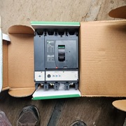 Wyłącznik NSX 400A 