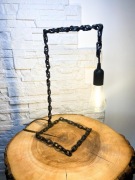 Lampa loftowa z łańcucha 