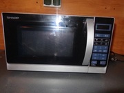 Kuchenka mikrofalowa Sharp R242INW