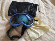 Okulary/gogle narciarskie.