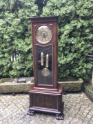 Zegar stojacy na lwich łapach Kohler