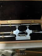 Zegarmistrzowski roller do polerowania osi