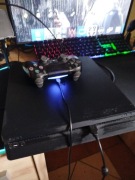 PS4 Slim + pad + Minecraft + FIFA 21 