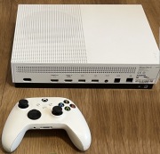 Konsola XBOX One S + pad + Fifa 2024 (wgrana na konsolę)
