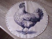 Serweta-podkładka wielkanocna kura grochy kropki wyprzedaż wielkanoc