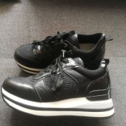 Adidaski fajne 36