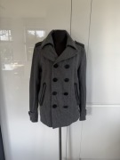 dwurzędowy, wełniany męski płaszcz typu peacoat (bosmanka) marki Diesel