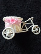 Rowerek biały plastikowy ozdoba na prezent