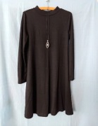 Sukienka Happy Holly dzianinowa midi litera A mała stójka r.40/42