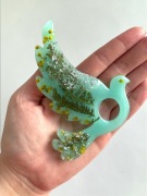 Dekoracyjna podstawka na jajko w kształcie ptaka – handmade