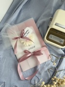 Romantyczne Zaproszenia Ślubne w Odcieniach Różu – z Kalką i Wstążką