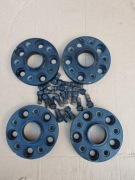 Dystanse przykręcane 25MM 5x112 57.1 m14x1.5 z tulejkami GETMANN