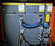 Zestaw FANUC do tokarki CNC serwa wzmacniacze okablowanie po demontażu