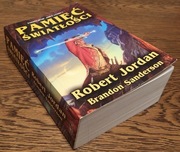 Robert Jordan - PAMIĘĆ ŚWIATŁOŚCI (prawie jak nowa)