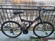 Rower dla dorosłej osoby Proximo czarny wygodny z przerzutkami dzwonkami