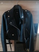 Czarna ramoneska z paskiem 