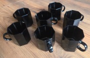 Zestaw 6 ośmiokątnych kubków Arcoroc Octime Black Mugs z Francji + Mlecznik