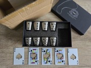 Zestaw metalowych kieliszków I otwieraczy 