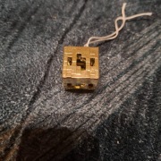 RZADKI Złoty blok z limitowanej serii Kinder Joy Minecraft  VC 399