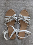 Nowe białe srebrne eleganckie buty sandały w motyle motylki kwiatki 38