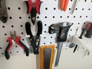 Uchwyt na kombinerki szczypce lub obcęgi