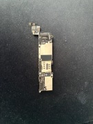 Sprzedam uszkodzoną płytę główną iPhone 5