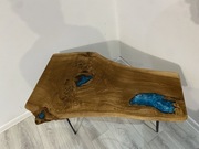 Stolik kawowy z żywicą