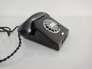 Stary niemiecki telefon bakelitowy 