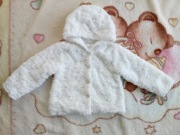 Białe ecru eleganckie futerko płaszcz z kapturem Baby Club C&A 80 jak nowe