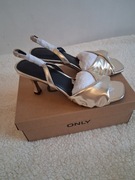 Eleganckie złote sandały na obcasie marki Only