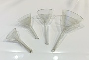 Zestaw 4 szklanych lejków w różnych rozmiarach - szkło laboratoryjne