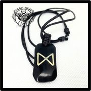 Wisiorek “Dagaz – runa światła i nowych początków”