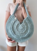 Okrągła torebka ze sznurka na ramię handmade 