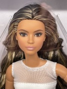 Lalka Barbie Signature Looks GTD89 Model #1