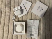 Apple air pods 4