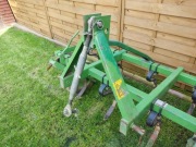 Kultywator Bomet U 473/1 – 1,7 m – 8 zębów – koła podporowe – 2003 r.