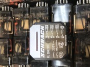 Przekaźnik R15. 220AC