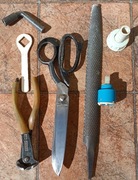 Narzędzia: nożyce Gerlach (29 cm.) cęgi, 2 pilniki i inne przydasie.