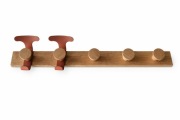 Dębowy wieszak ścienny w stylu skandynawskim, vintage Avail Coat Rack Muuto