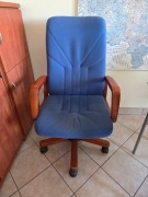 Solidny fotel dyrektorski Profim + dwa krzesła biurowe