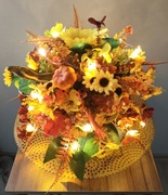 Podświetlana dekoracja Jesienna stroik jesienny dynia kompozycja jesienna 