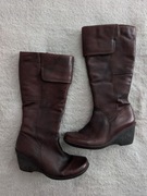 Wiśniowe skórzane buty botki kozaki na obcasie koturnie Hush Puppies 38