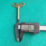 Stary klucz do mechanizmu zegara